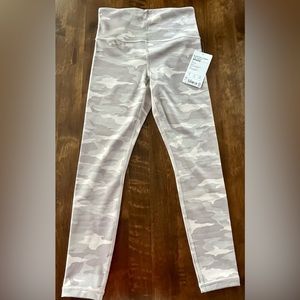 NWT Athleta Elation Camo 7/8 Tight, XS